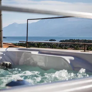 Antico Borgo Con - Adults Only Bed & Breakfast Manerba del Garda